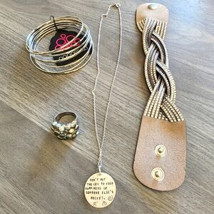 Grab Bag of Jewelry $10